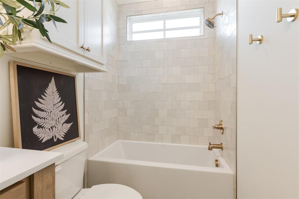 1925 Parkwood Avenue Property Photo 8