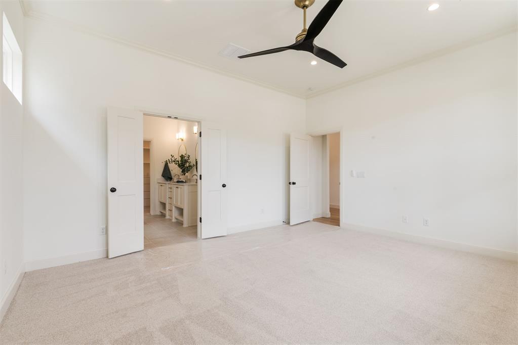 1925 Parkwood Avenue Property Photo 11