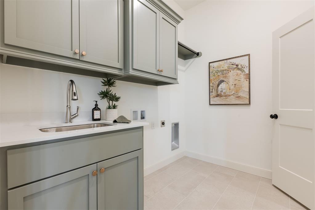 1925 Parkwood Avenue Property Photo 19