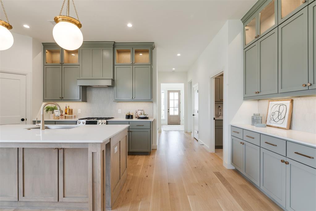 1925 Parkwood Avenue Property Photo 22