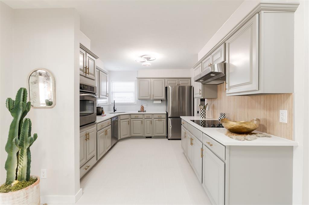 12213 Greystone Terrace Property Photo 15