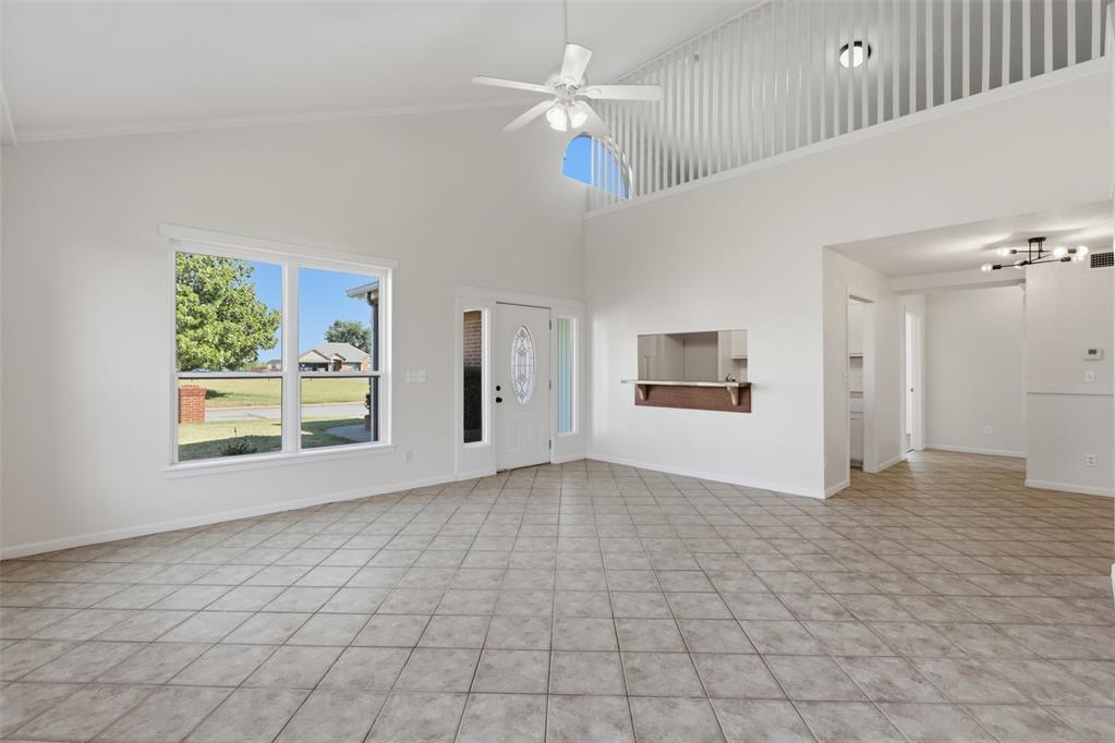 2302 Oakridge Drive Property Photo 5