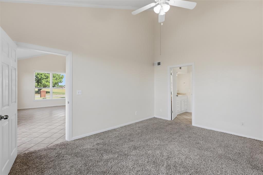 2302 Oakridge Drive Property Photo 13