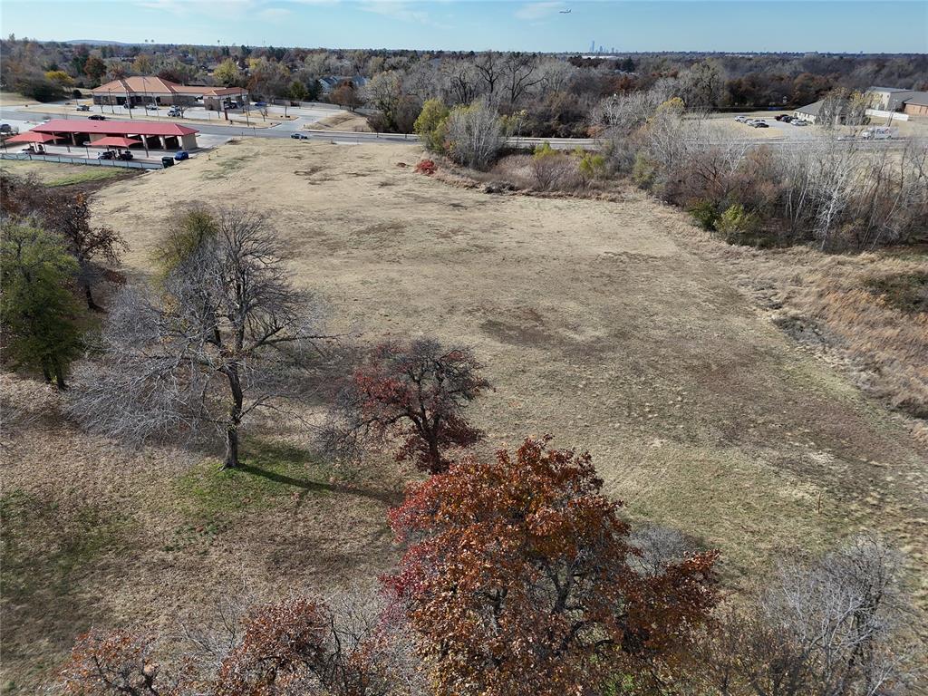1250 S Post Road Property Photo 8