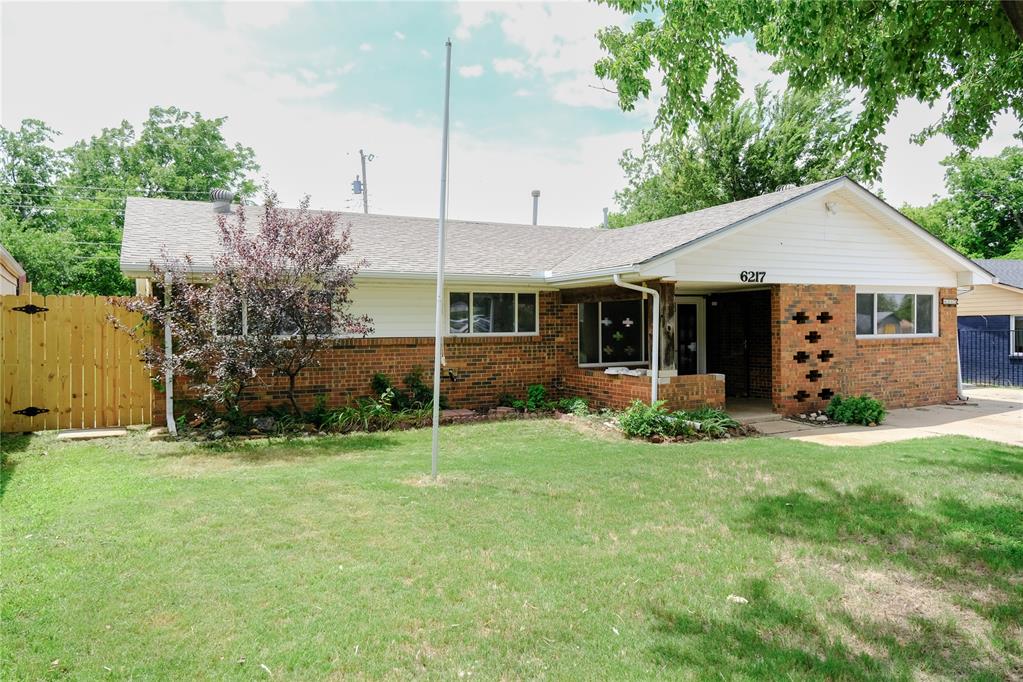 621 Reeves Court Property Photo 2