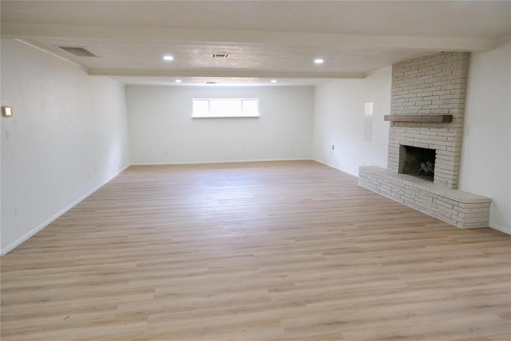 621 Reeves Court Property Photo 8