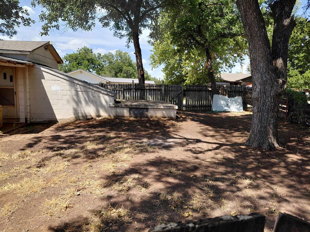 701 S Main Street Property Photo 11