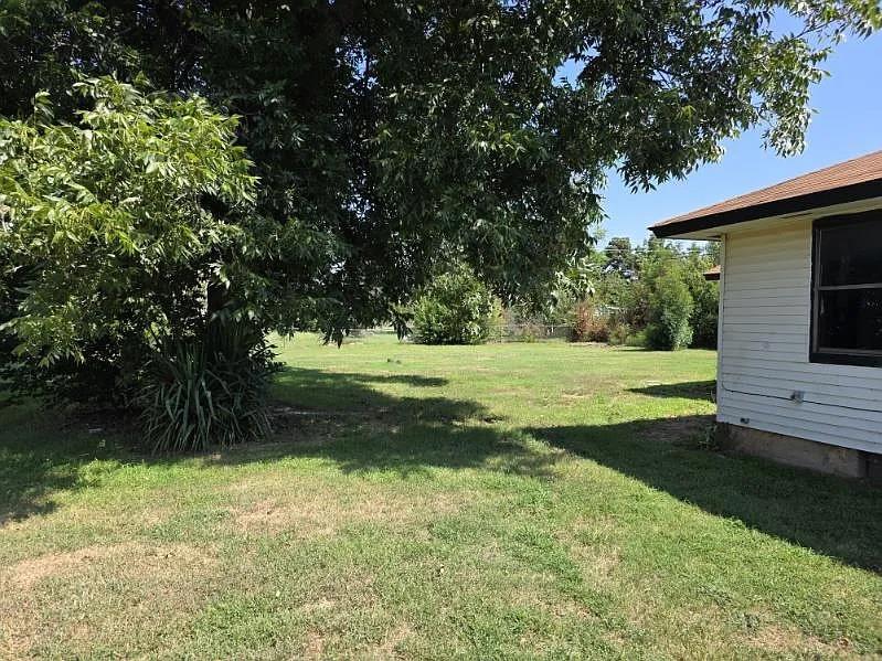 10311 Bellview Property Photo 4