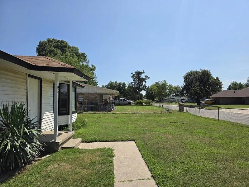 10311 Bellview Property Photo 5