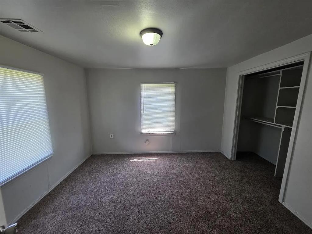 10311 Bellview Property Photo 6