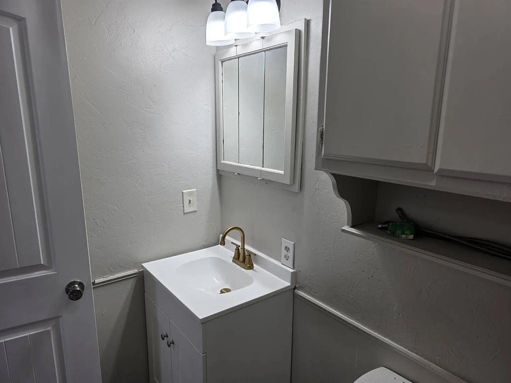 10311 Bellview Property Photo 7