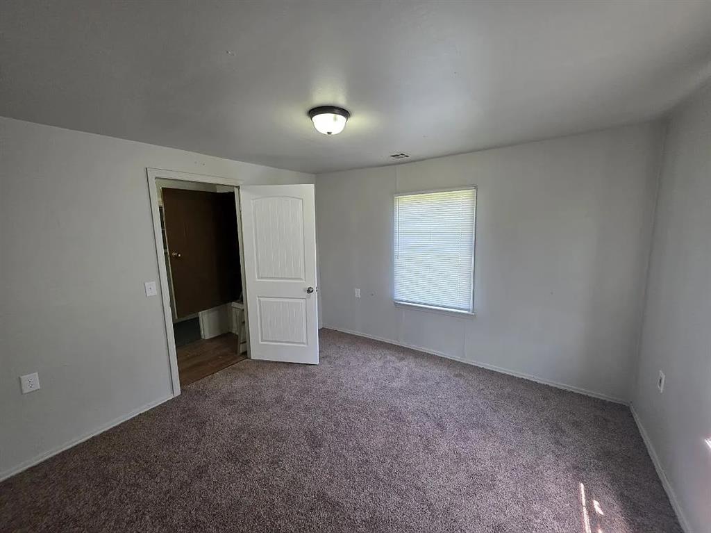 10311 Bellview Property Photo 8