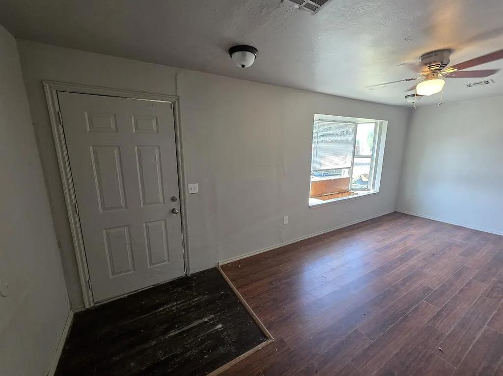 10311 Bellview Property Photo 11