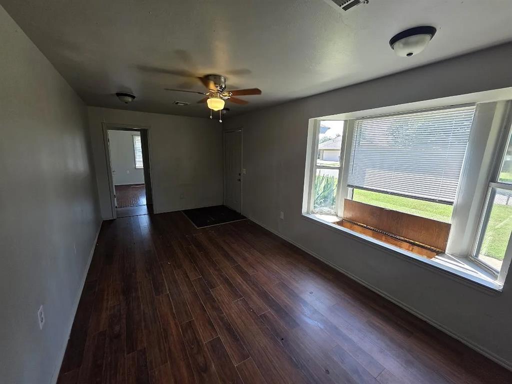 10311 Bellview Property Photo 18