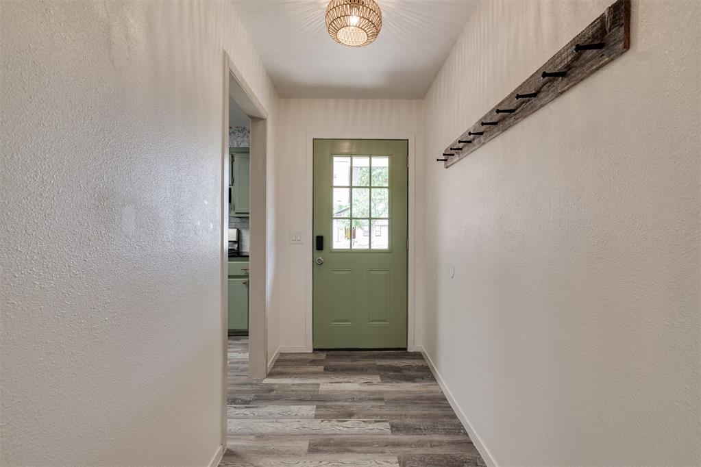 8725 Dena Lane Property Photo 3