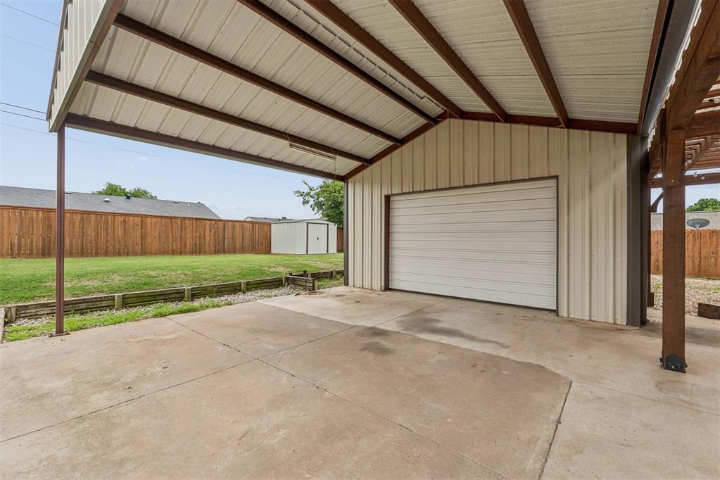 1000 S Morgan Drive Property Photo 2