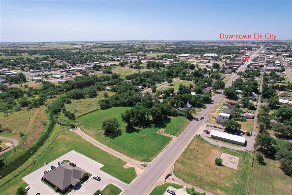 00 N 00 Main Street Property Photo 3