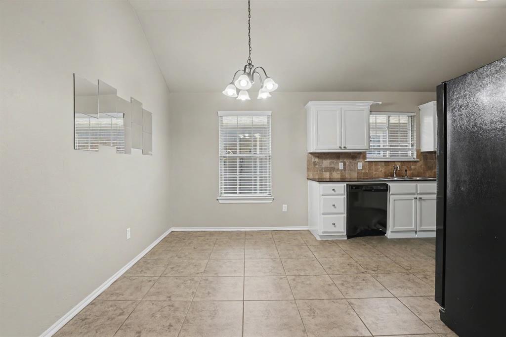 2420 Nw 198th Street Property Photo 9