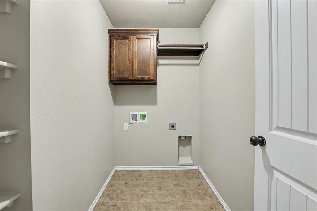 2420 Nw 198th Street Property Photo 24