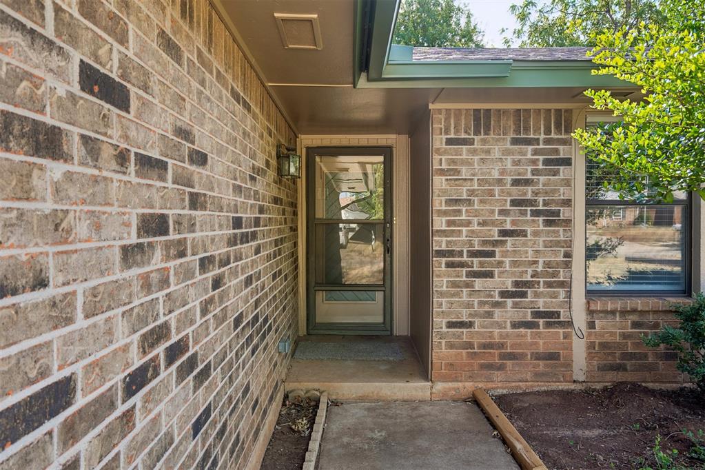 8724 Tracy Drive Property Photo 3