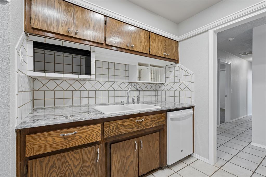 8724 Tracy Drive Property Photo 16