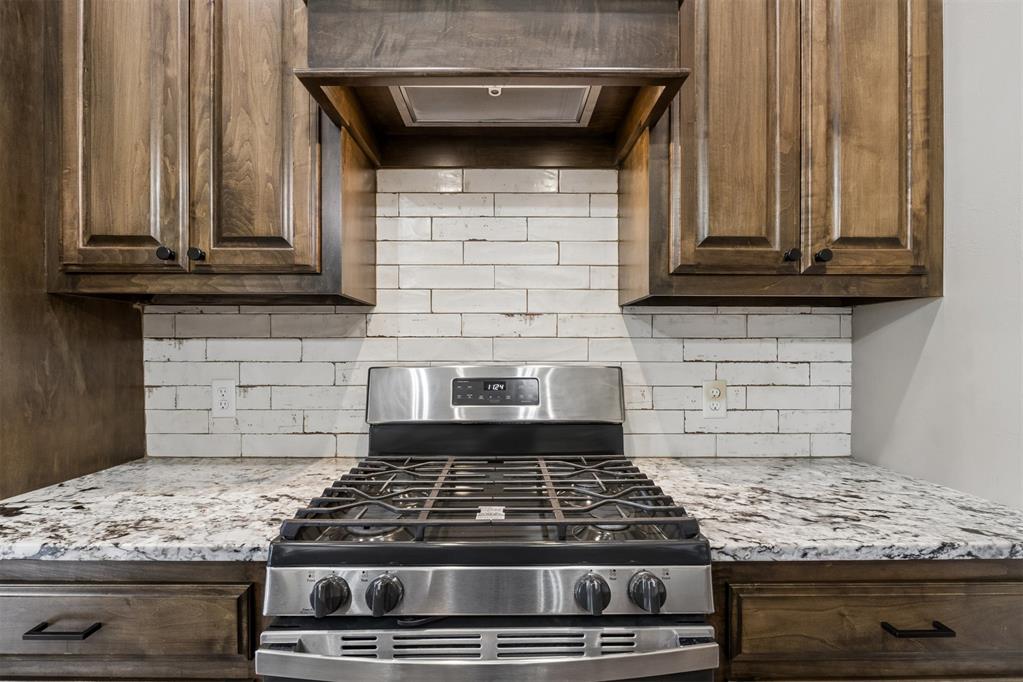 12711 Ridge Road Property Photo 11
