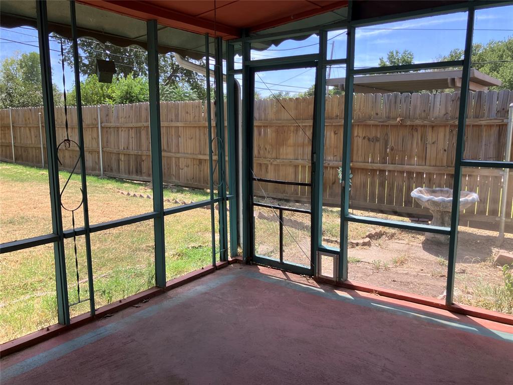 920 W Mitchell Drive Property Photo 28