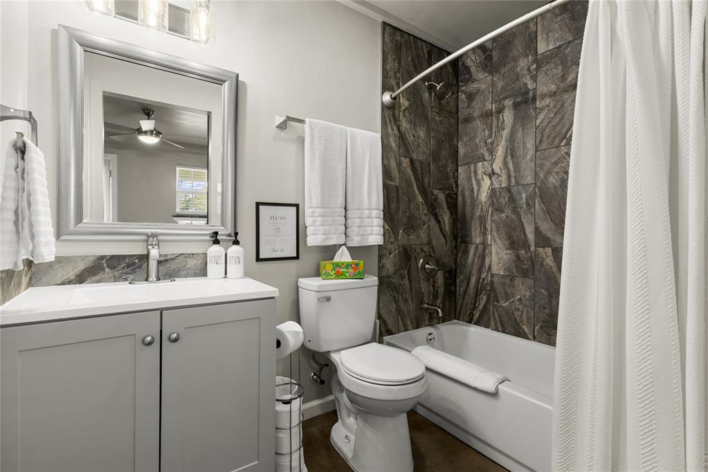 1244751 Property Photo 5