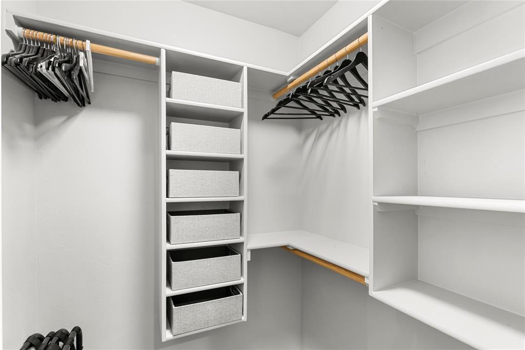 1244751 Property Photo 6