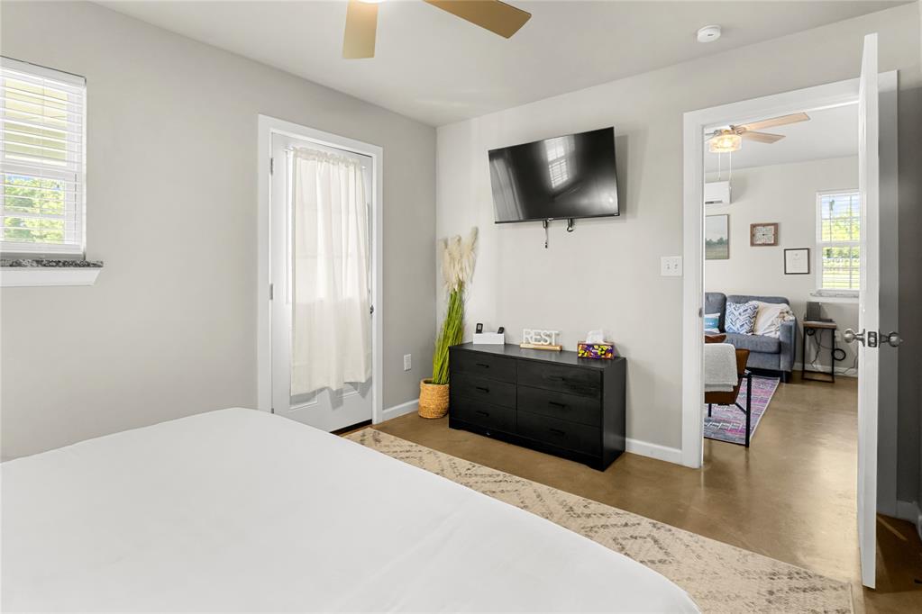 1244751 Property Photo 7