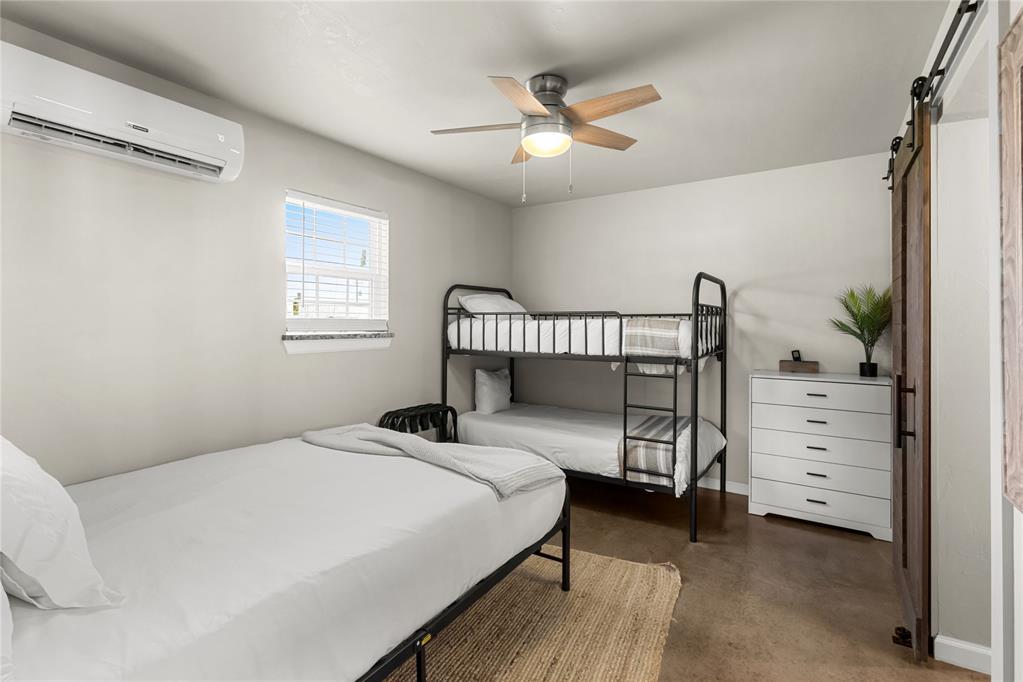 1244751 Property Photo 15