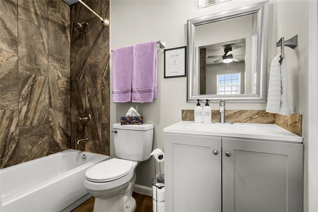 1244751 Property Photo 17