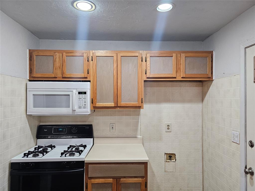 1112 Jet Drive Property Photo 7