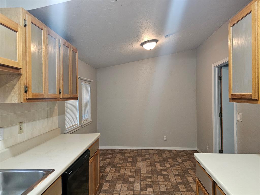 1112 Jet Drive Property Photo 9