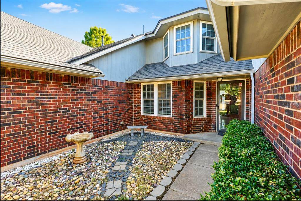 1244764 Property Photo 2