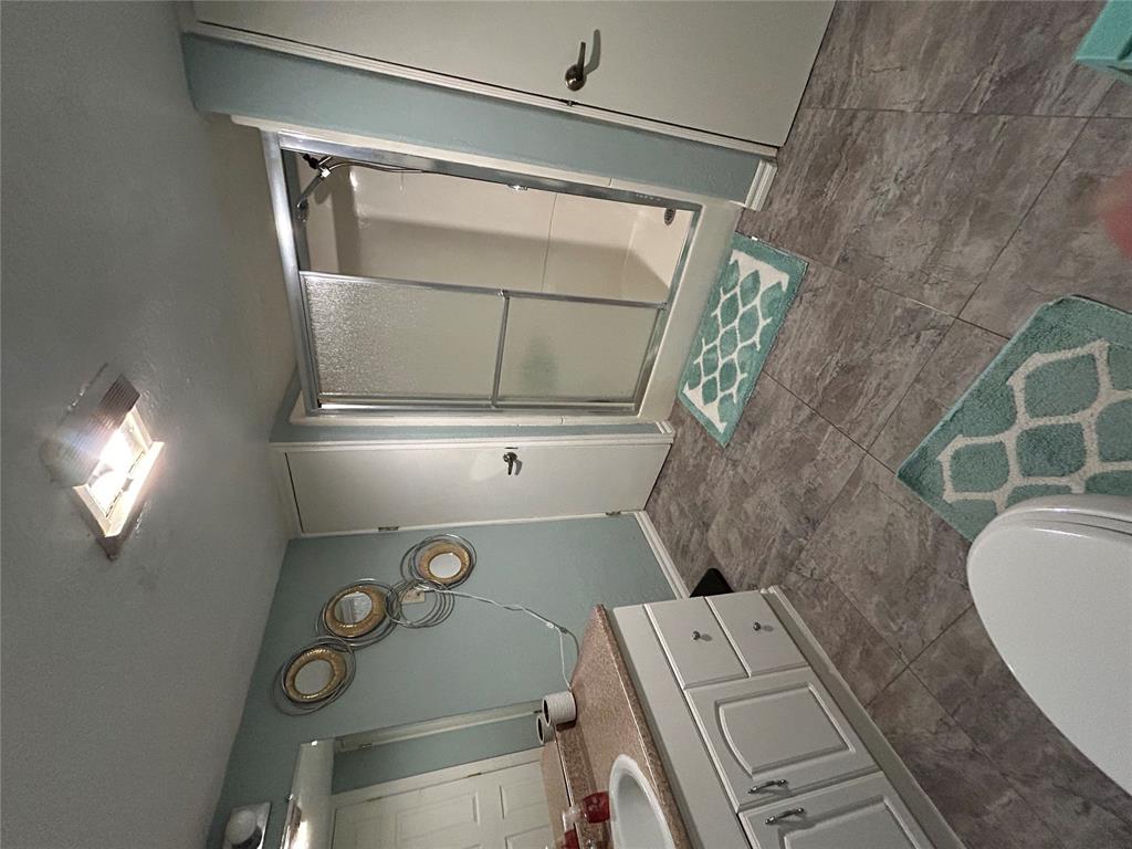7033 N Lake Front Road Property Photo 32