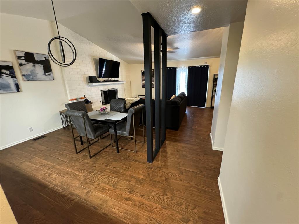 1244772 Property Photo 3