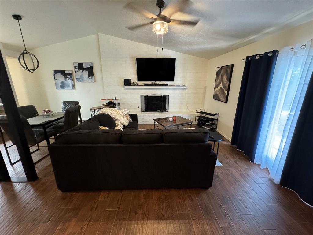 1244772 Property Photo 6
