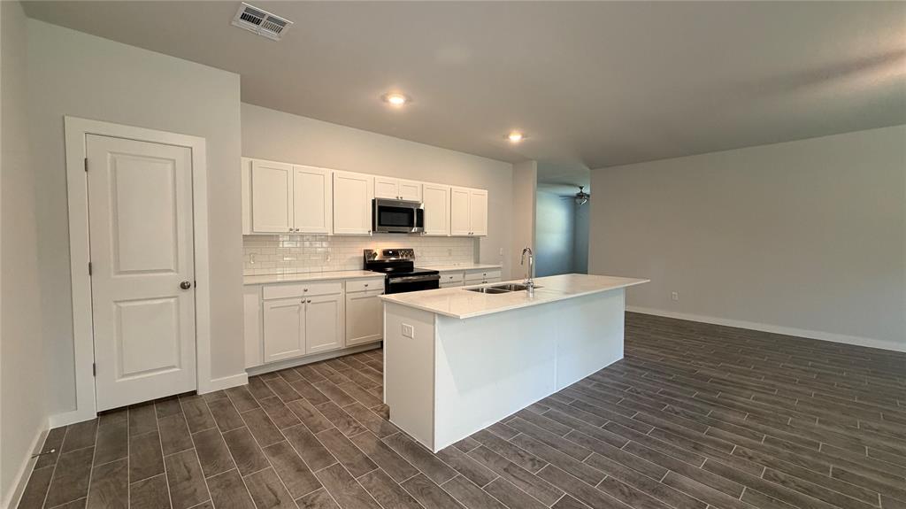 17860 Lantana Loop Property Photo 4