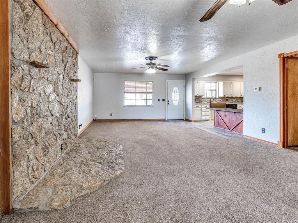 245 E Riddle Road Property Photo 14