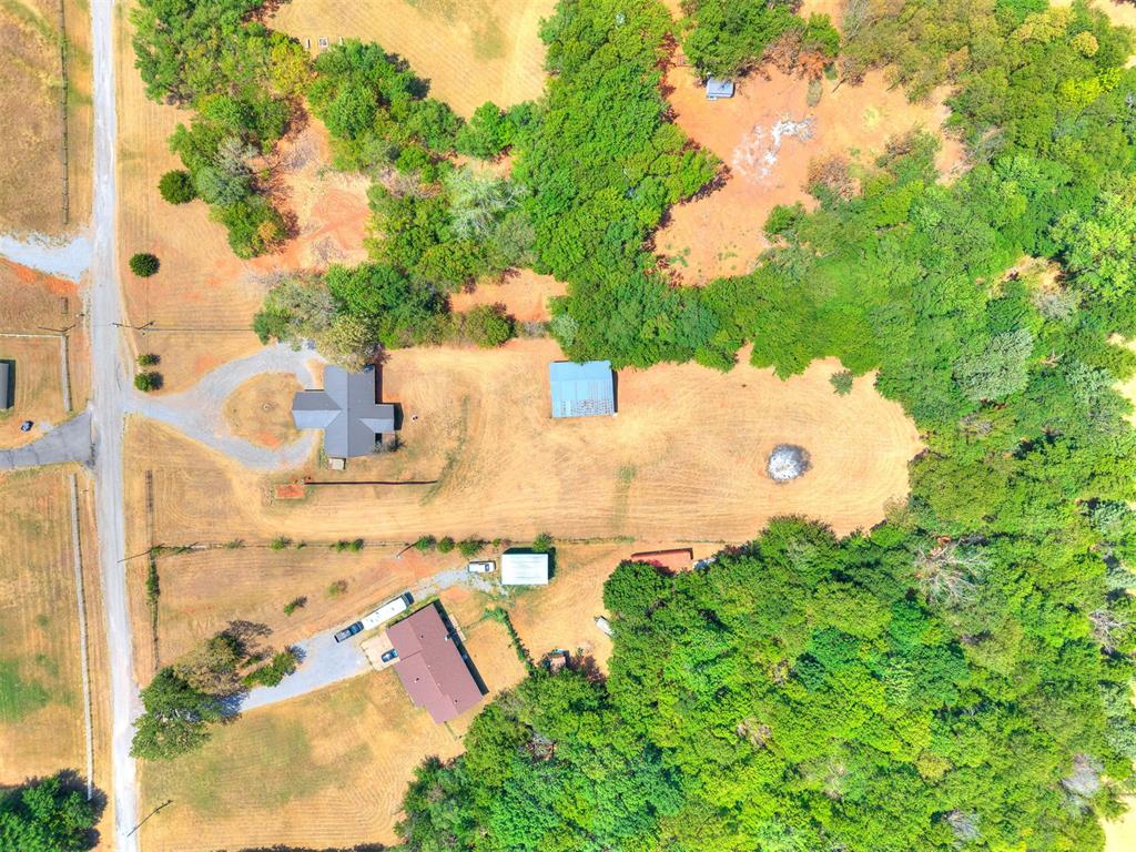 245 E Riddle Road Property Photo 37