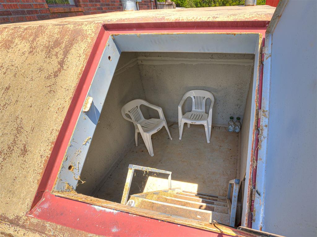 245 E Riddle Road Property Photo 44
