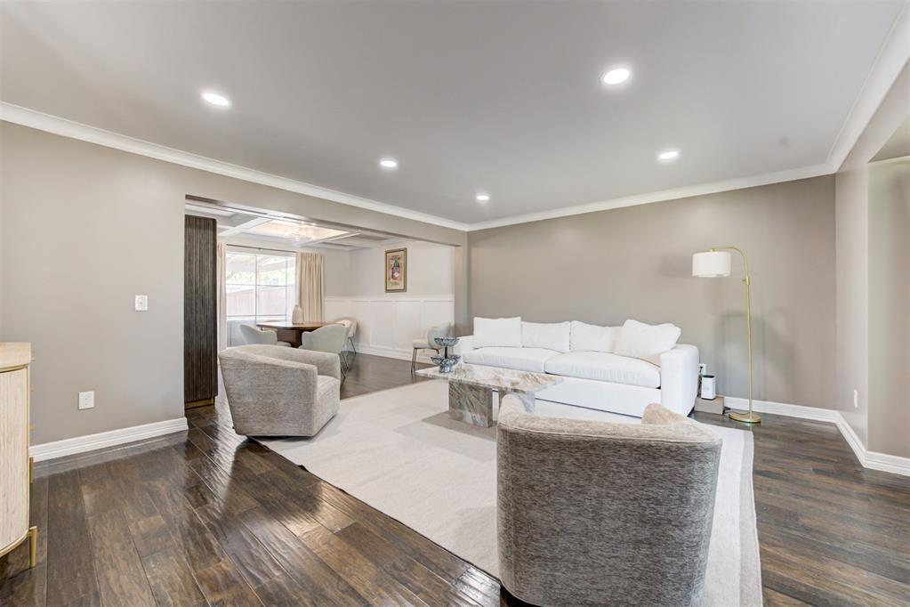 11404 Leaning Elm Road Property Photo 4