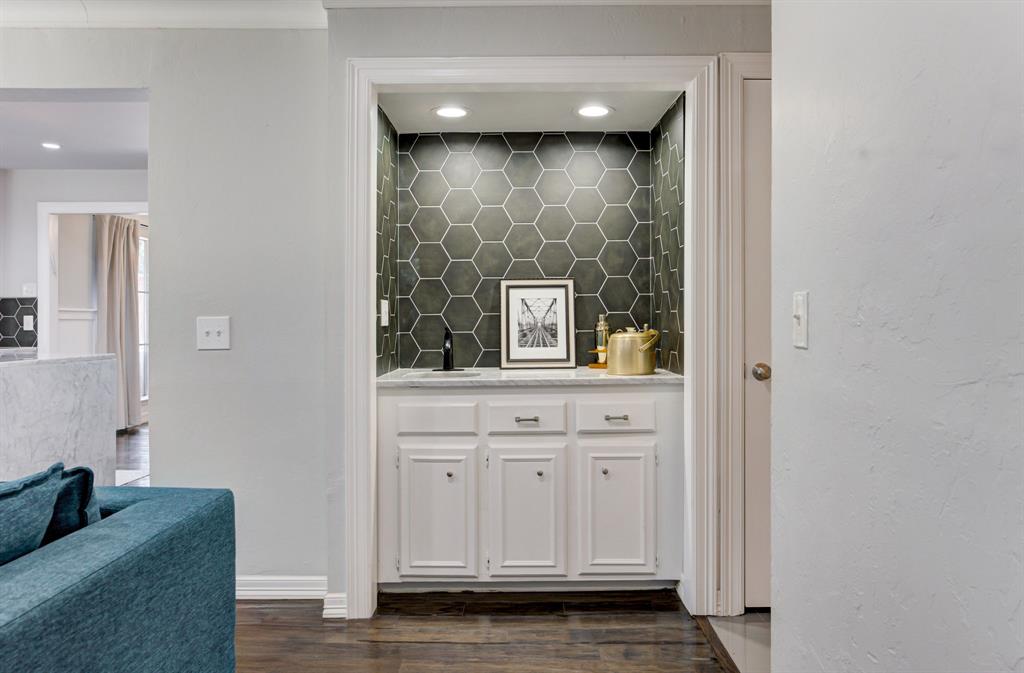 11404 Leaning Elm Road Property Photo 15