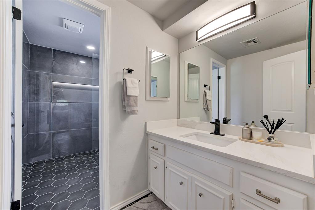 11404 Leaning Elm Road Property Photo 31
