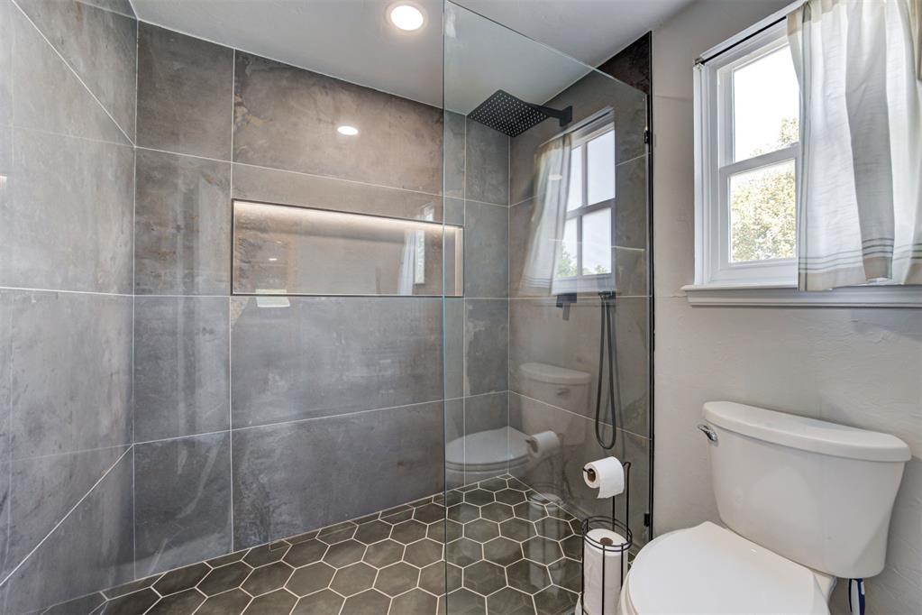 11404 Leaning Elm Road Property Photo 32