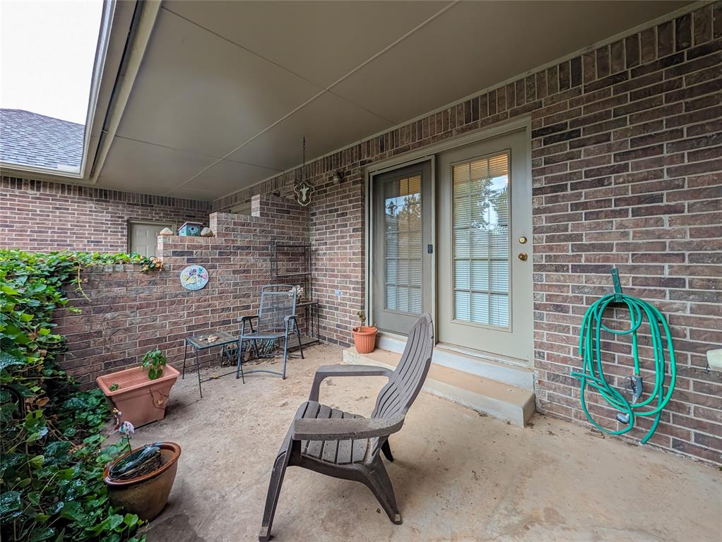 1912 Nw 159th Place Property Photo 5