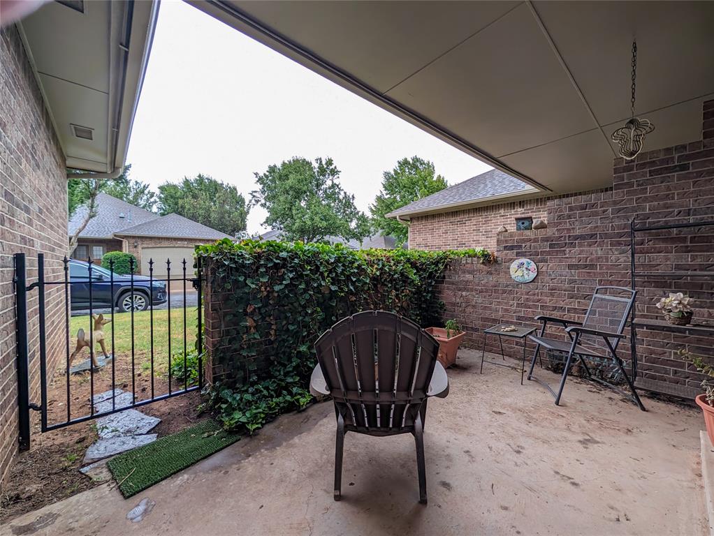 1912 Nw 159th Place Property Photo 6
