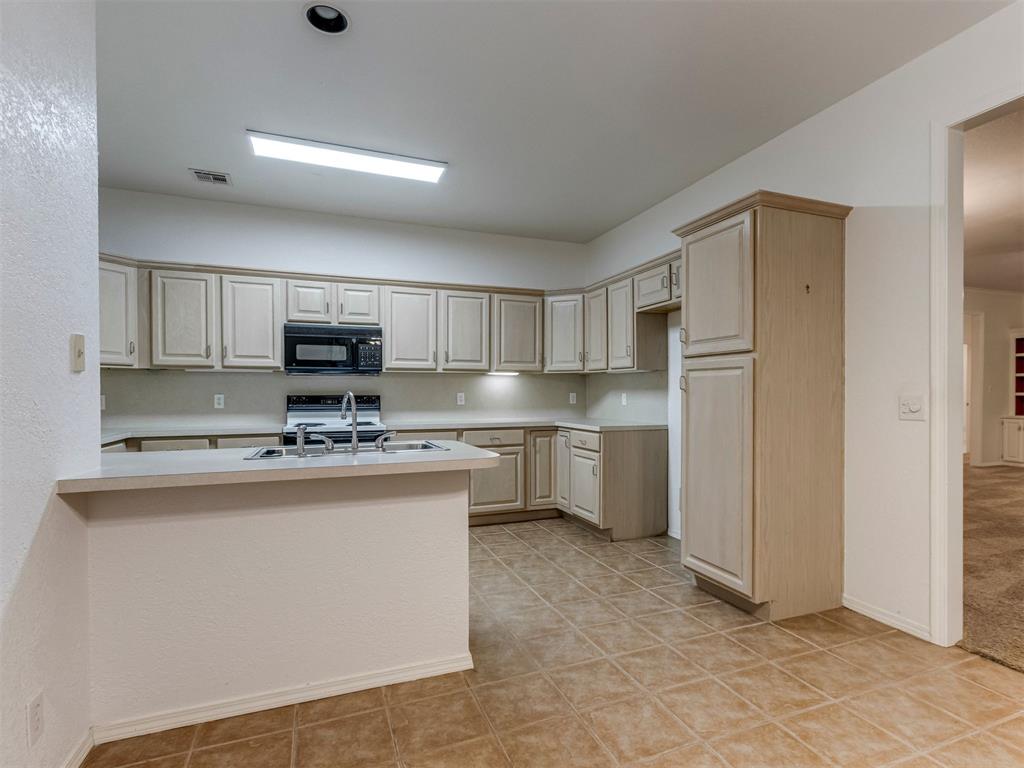 1912 Nw 159th Place Property Photo 13