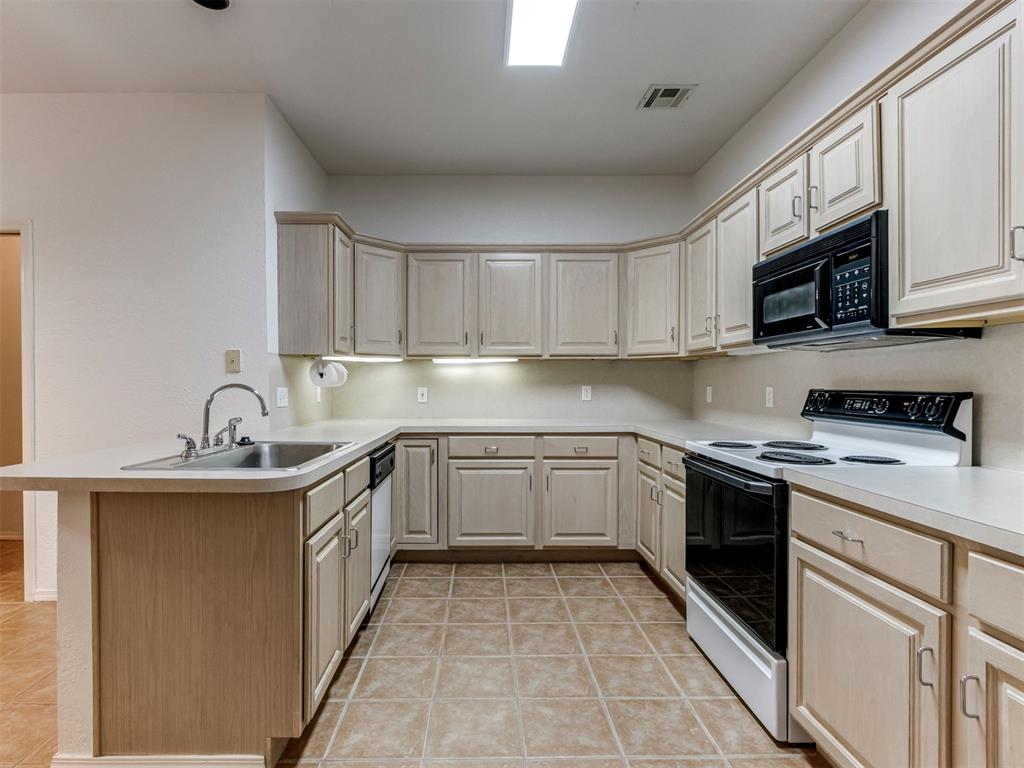1912 Nw 159th Place Property Photo 15